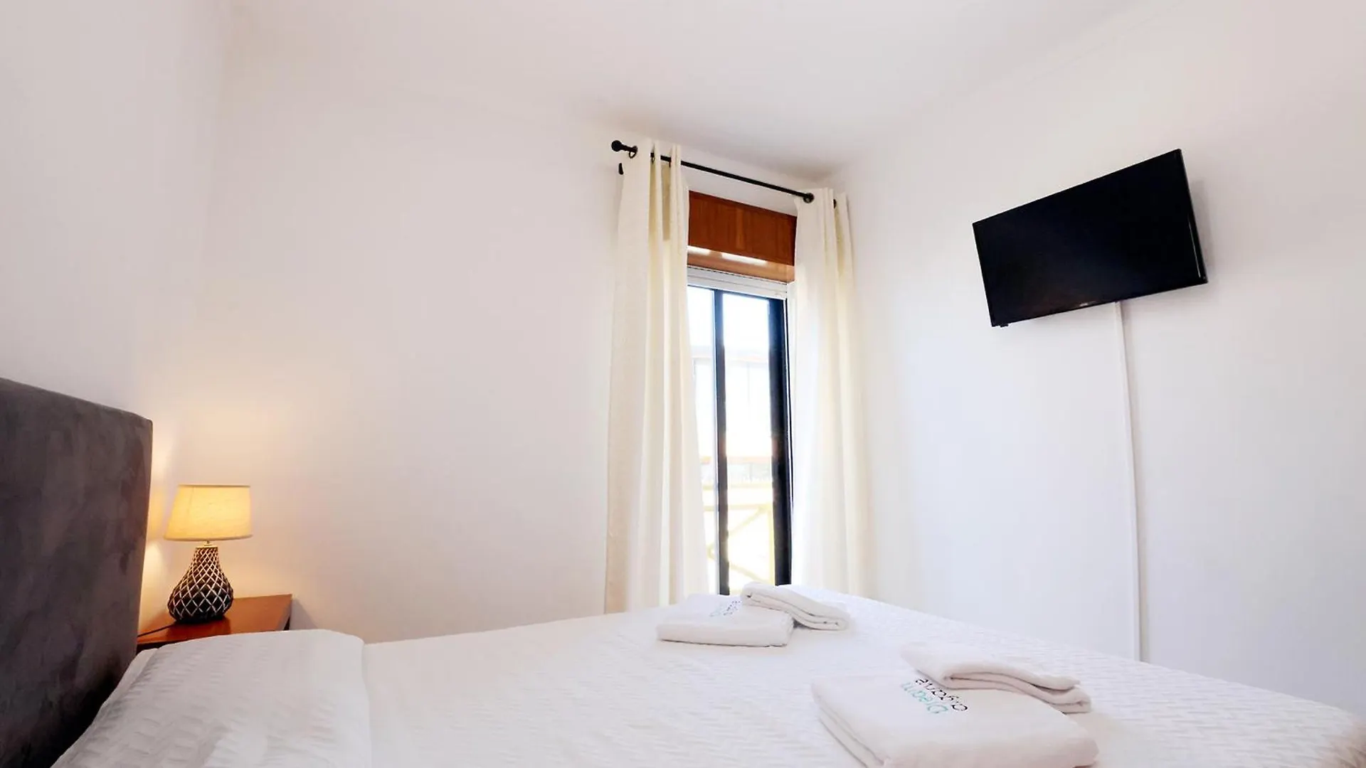 B36 - Dona Ana Secluded Spot Apartment Lagos