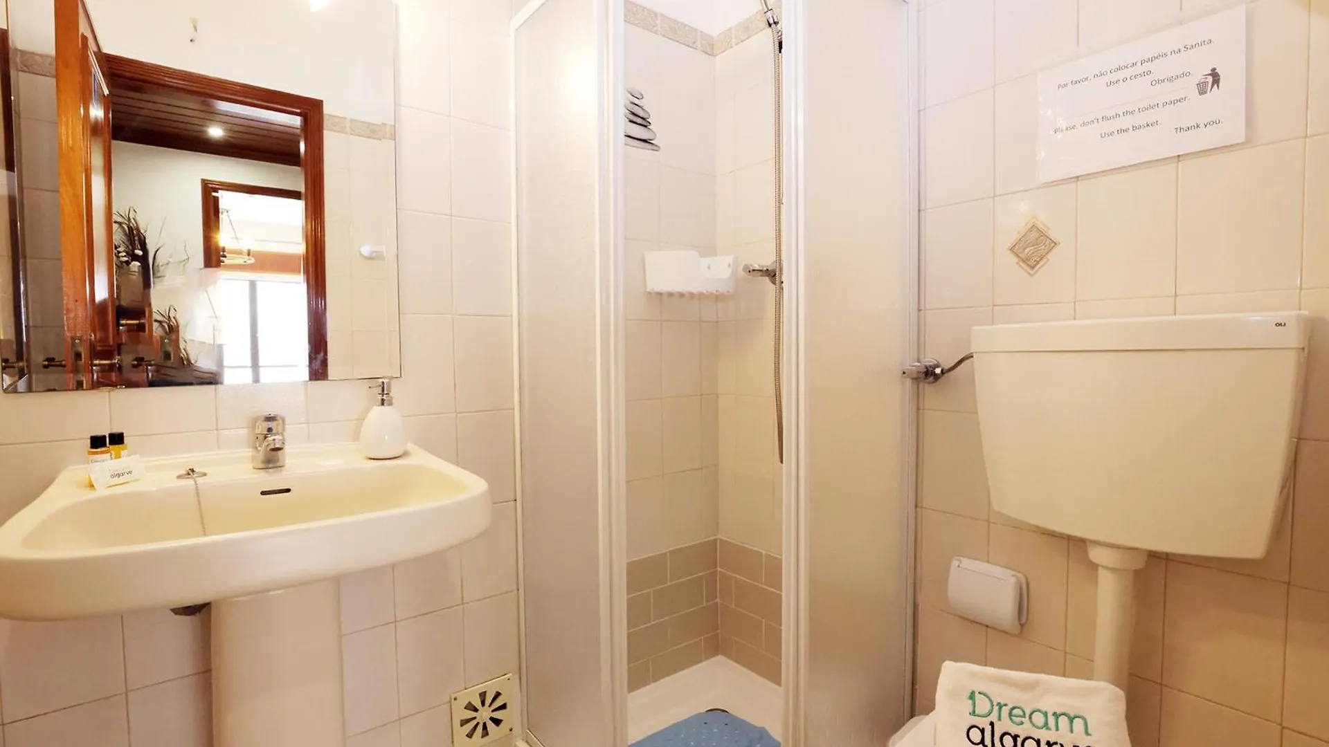 B36 - Dona Ana Secluded Spot Apartment Lagos