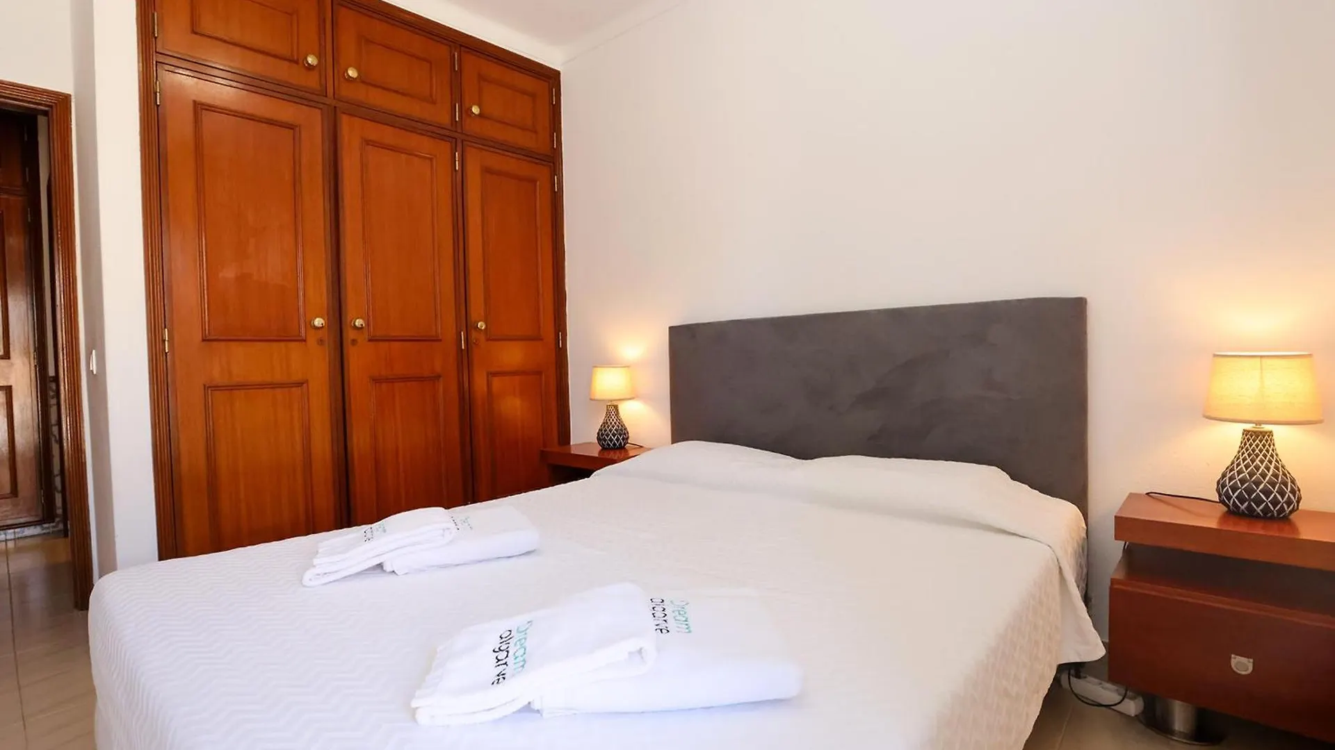 B36 - Dona Ana Secluded Spot Apartment Lagos
